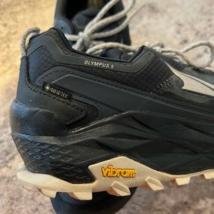 Men's Altra Olympus 5 Low GTX
Size 10.5